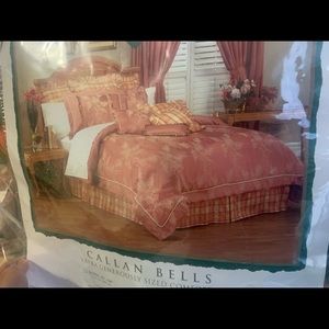 New Waterford Cal King Comforter and 2 Shams